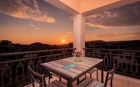 Sunset House